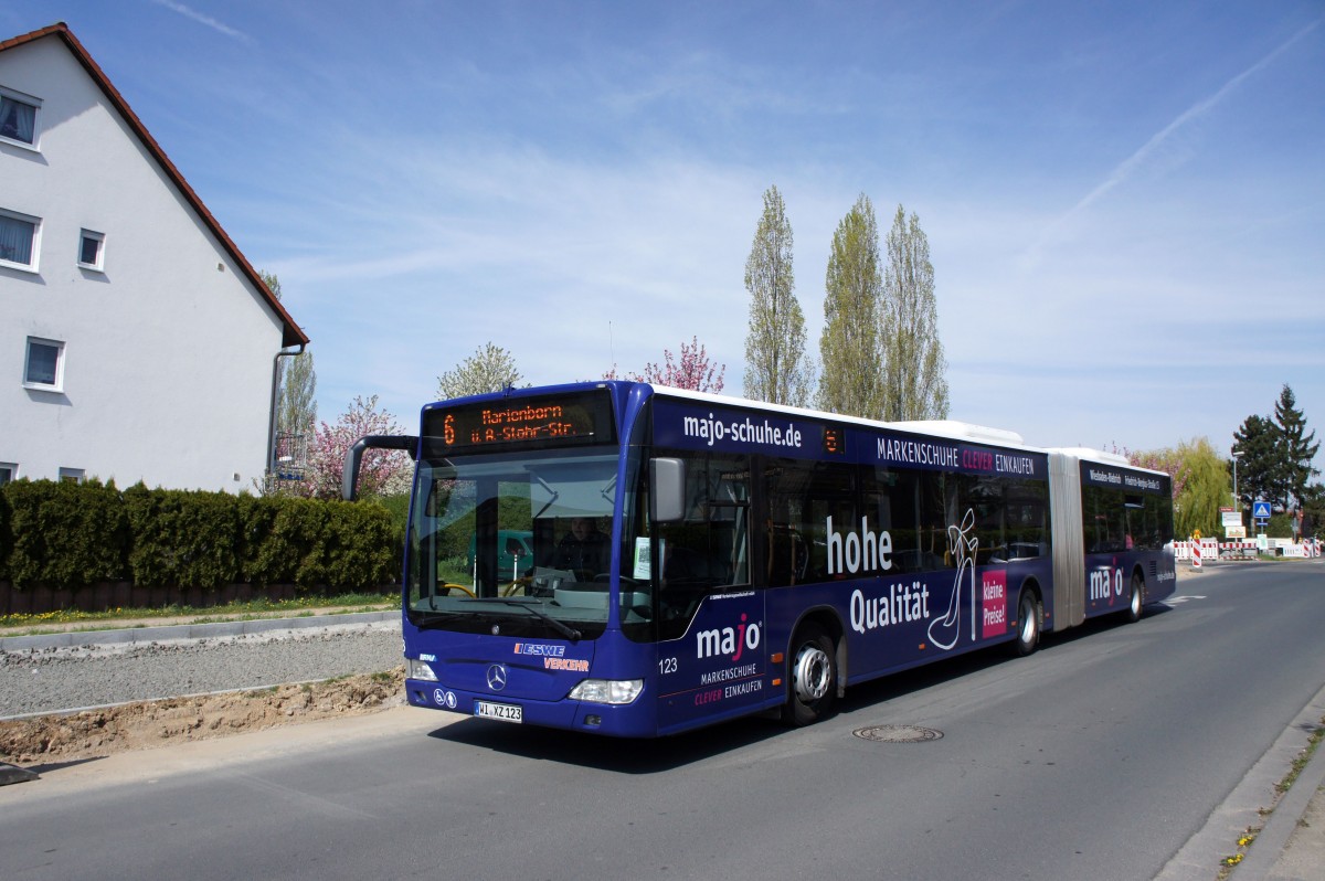 Stadtbus Mainz / Stadtbus Wiesbaden: Mercedes-Benz Citaro Facelift G der ESWE Wiesbaden, aufgenommen im April 2015 in Mainz-Bretzenheim.