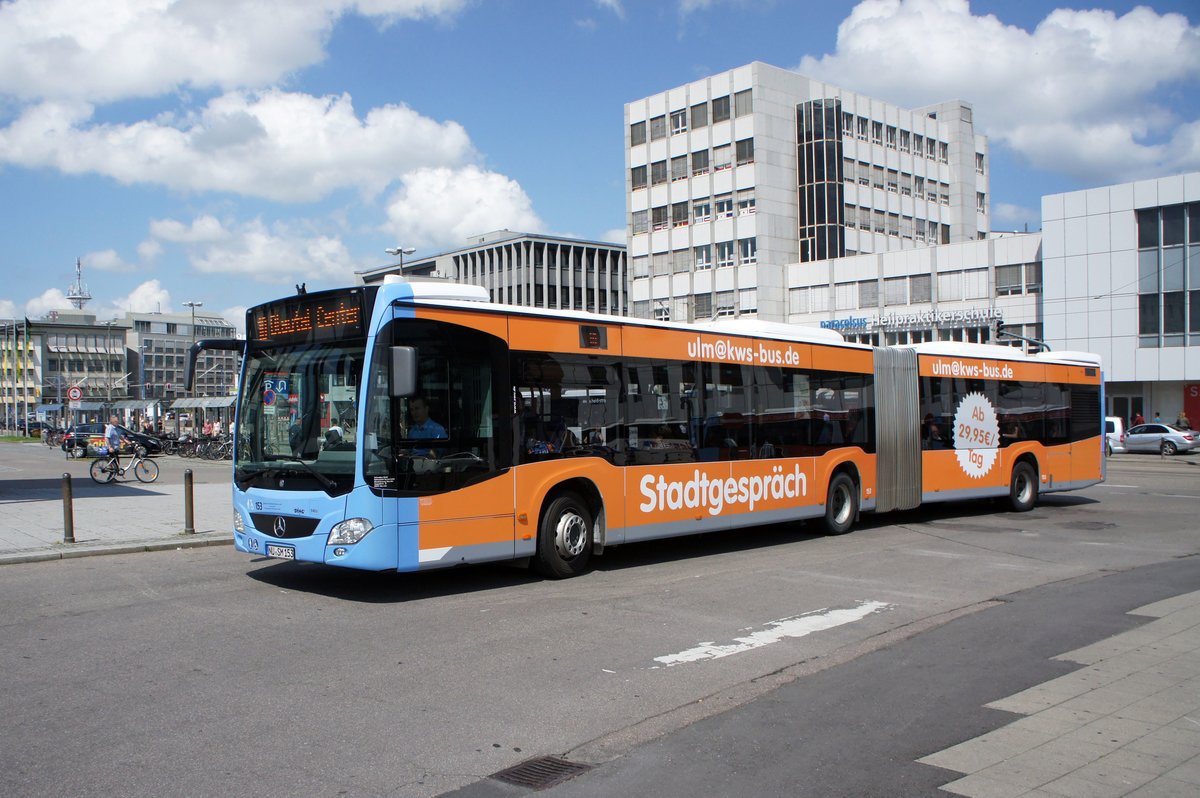 Stadtbus Ulm / Stadtbus Neu-Ulm / DING - Donau-Iller-Nahverkehrsverbund GmbH: Mercedes-Benz Citaro C2 Gelenkbus von Schwaben Mobil Nahverkehr Service GmbH - Wagen 153, aufgenommen im Juni 2016 am Hauptbahnhof in Ulm.