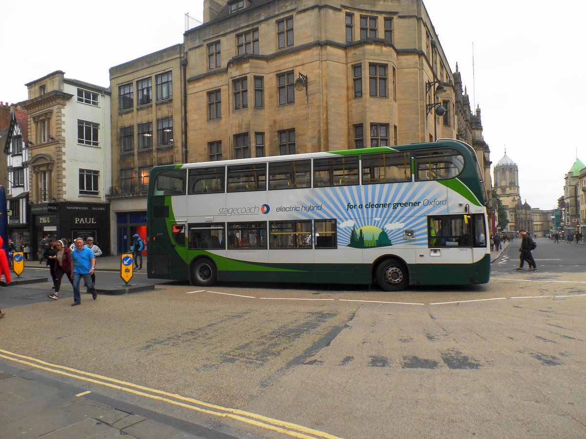 Stadtlinienbus am 19.6.2016 in Oxford, Grafschaft Oxfordshire, England /