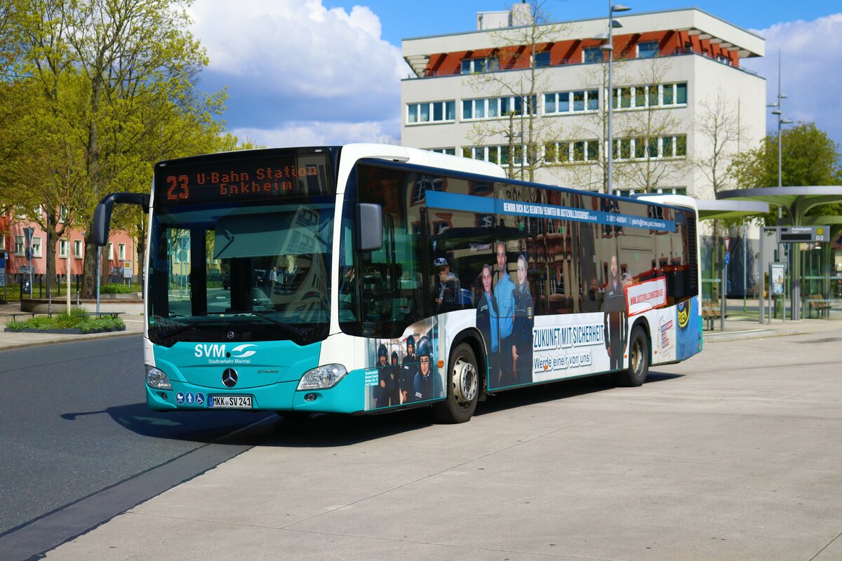 Stadtverkehr Maintal Mercedes Benz Citaro 2 am 14.04.23 in Hanau Freiheitsplatz