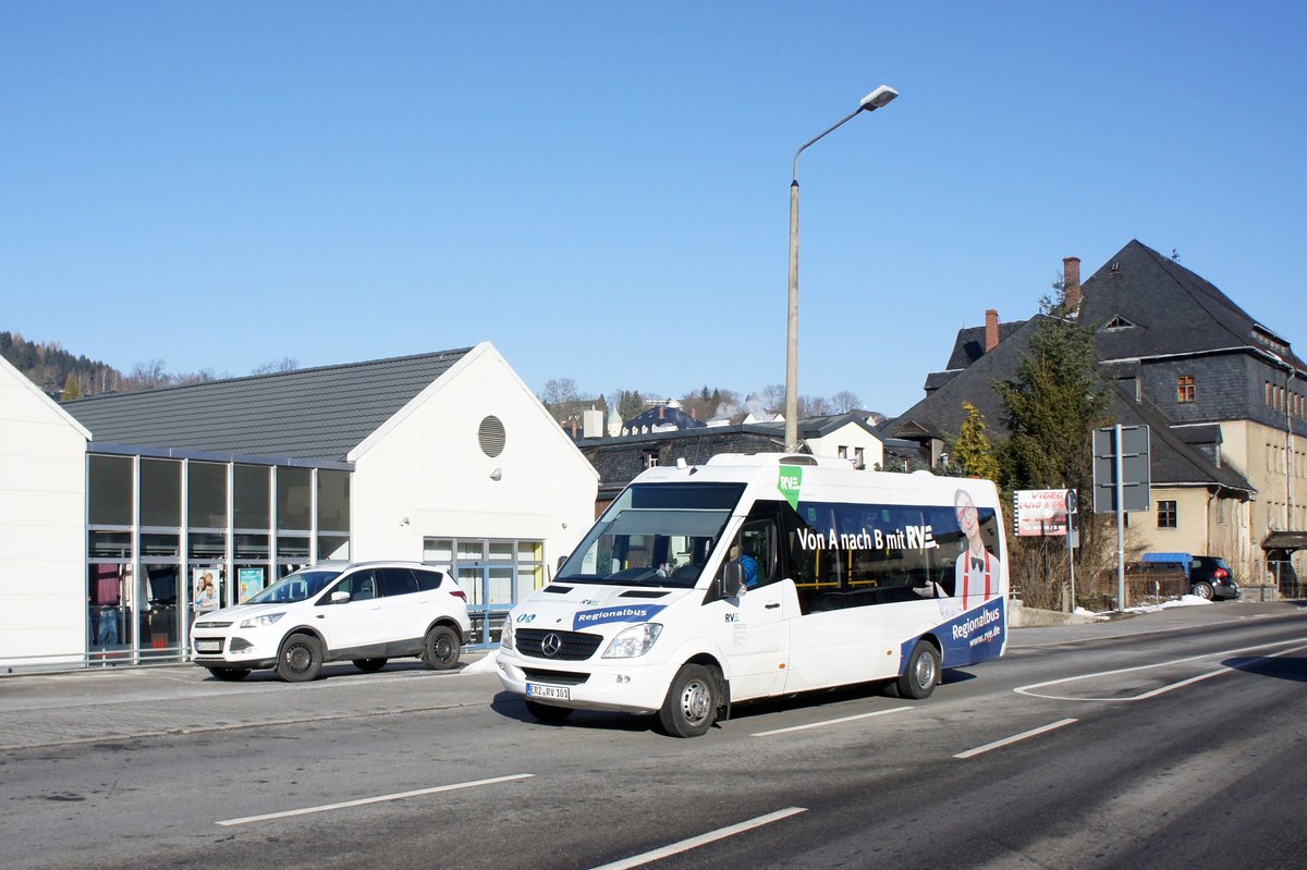 Stadtverkehr Schwarzenberg / Stadtbus Schwarzenberg / Bus Erzgebirge: Mercedes-Benz Sprinter City 65 der RVE (Regionalverkehr Erzgebirge GmbH), aufgenommen im Februar 2018 im Stadtgebiet von Schwarzenberg / Erzgebirge.