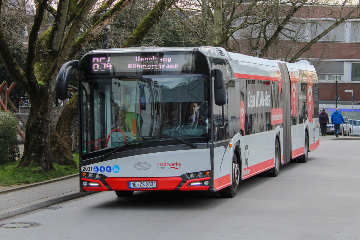 Stadtwerke Neuss 2031 auf der Linie 854 nach Vogelsang, 1.3.2022, Niedertor