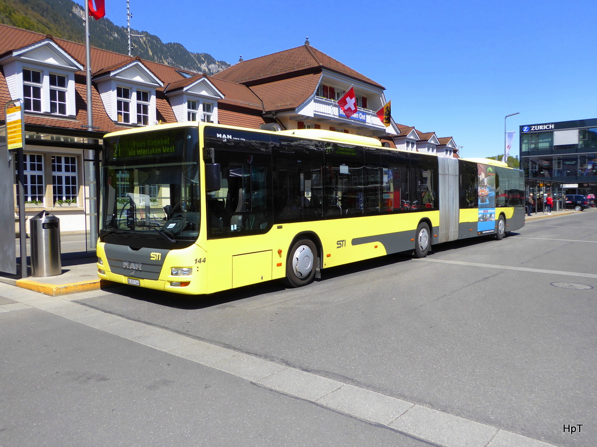 STI - MAN Lion`s City  Nr.144  BE 801144 bei den Bushaltestellen vor dem Bahnhof in Interlaken Ost am 06.05.2016