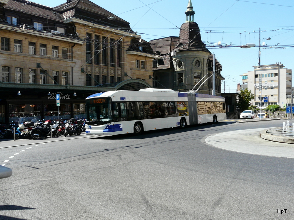 TL - Hess-Swisstrolley BGT-N2C Nr.851 unterwegs auf der Linie 1 in Lausanne am 04.09.2013