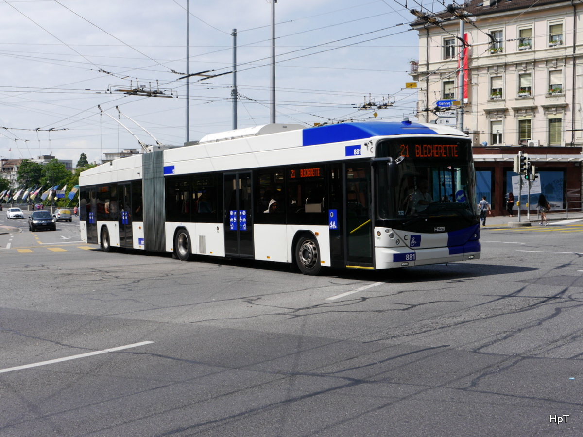 TL Lausanne - Hess Trolleybus Nr.881 unterwegs auf der Linie 21 in der Stadt Lausanne am 14.06.2015