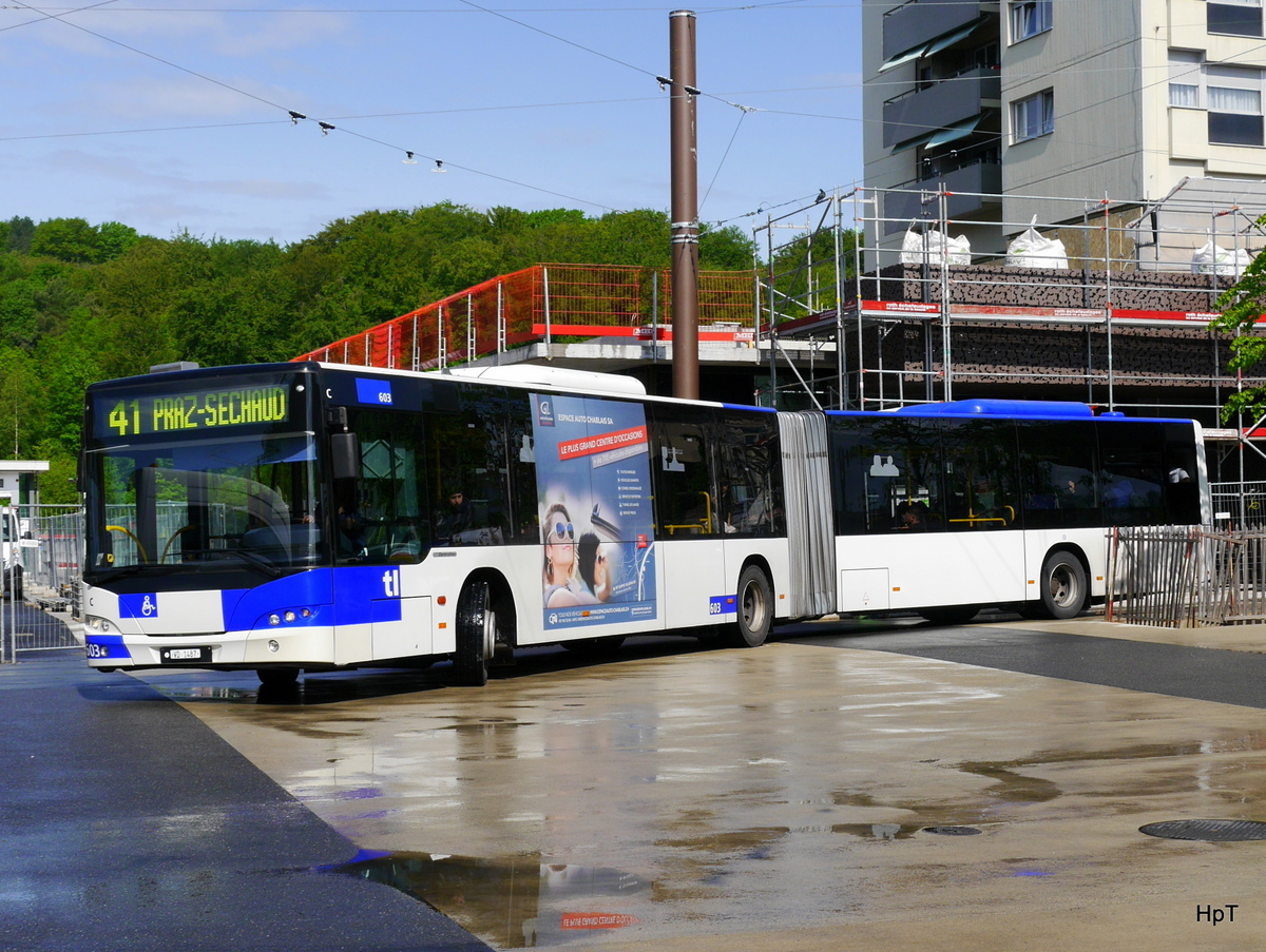 TL - Neoplan  Nr.603  VD 1587 unterwegs auf der Linie 42 in der Stadt Lausanne am 10.05.2016