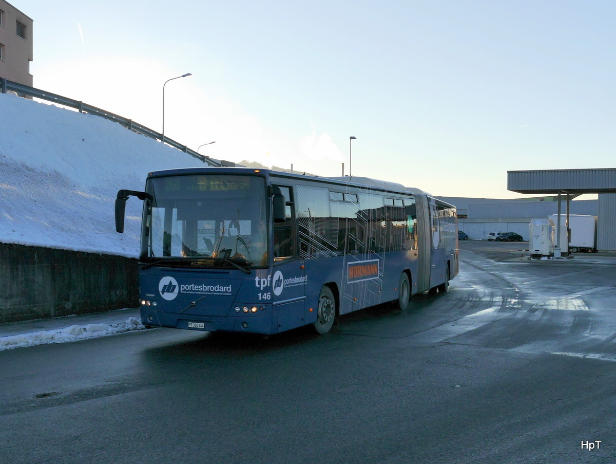 tpf - Volvo 8700 Nr.146  FR  300344 unterwegs in Bulle am 07.12.2017