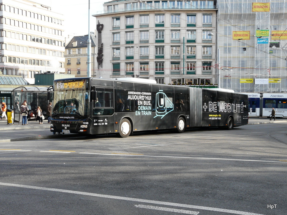 TPG - MAN Lion`s City  Nr.1933  CW 993 QJ unterwegs auf der Linie 61 in Genf am 11.01.2014