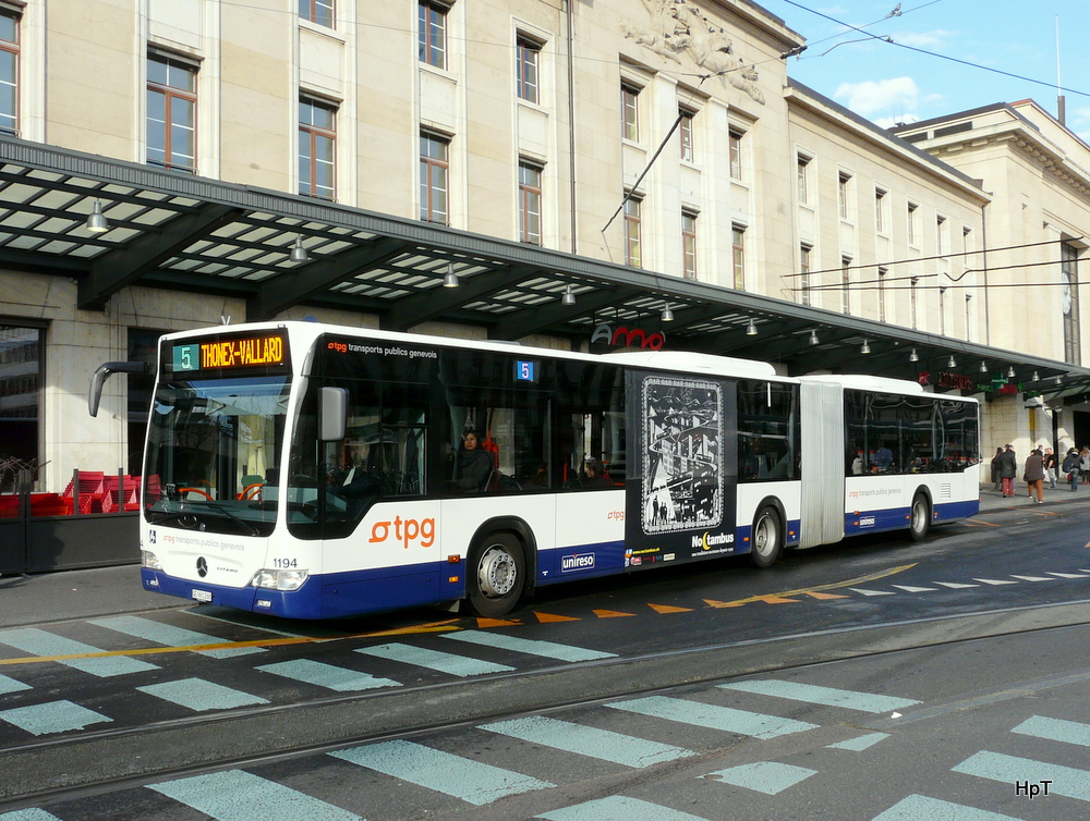 TPG - Mercedes Citaro  Nr.1194 GE  961268 unterwegs auf der Linie 5 in der Stadt Genf am 11.01.2014