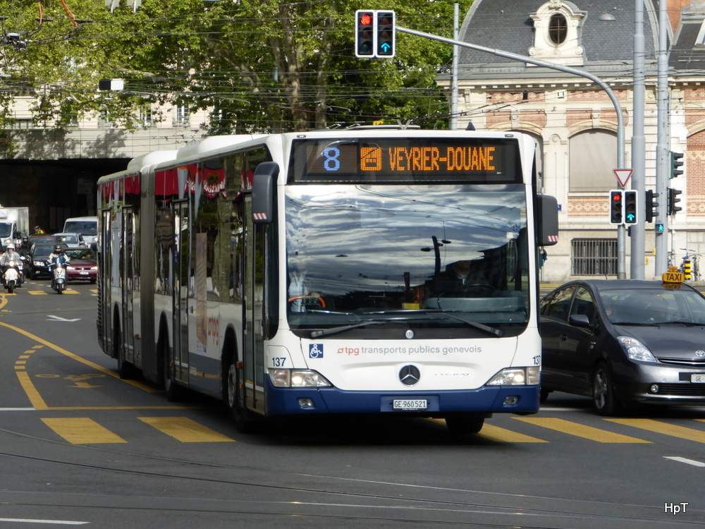 TPG - Mercedes Citaro Nr.137  GE  960521 unterwegs auf der Linie 8 in der Stadt Genf am 09.05.2014