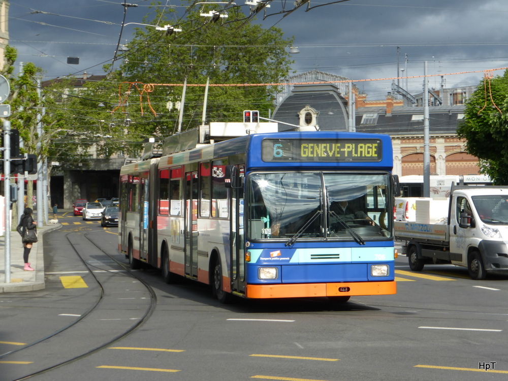 TPG - Trolleybus NAW-Hess Siemens Nr.706 unterwegs auf der Linie 6 in der Stadt Genf am 09.05.2014
