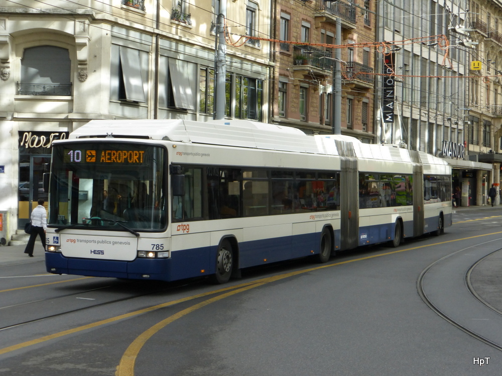 TPG - Trolleybus Nr.785 unterwegs auf der Linie 10 in der Stadt Genf am 09.05.2014