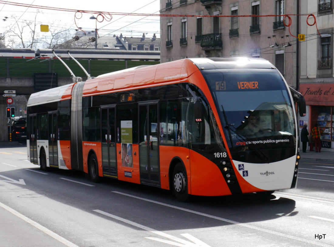 TPG - VanHool Trolleybus 1618 unterwegs auf der Linie 19 in Genf am 08.03.2015