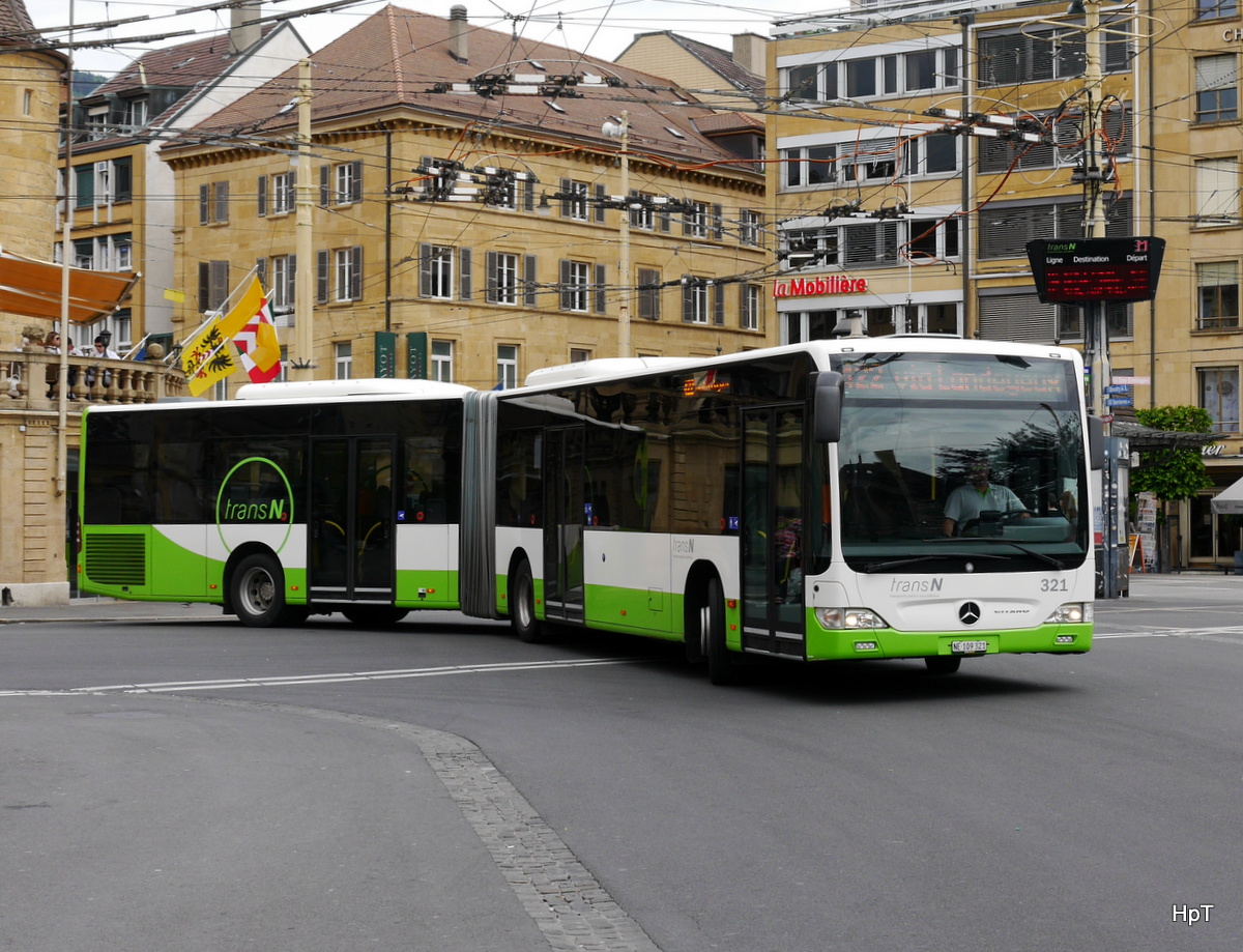 TransN - Mercedes Citaro  Nr.321  NE 109321 unterwegs auf der Linie 422 in den Strassen von Neuchâtel am 22.05.2016