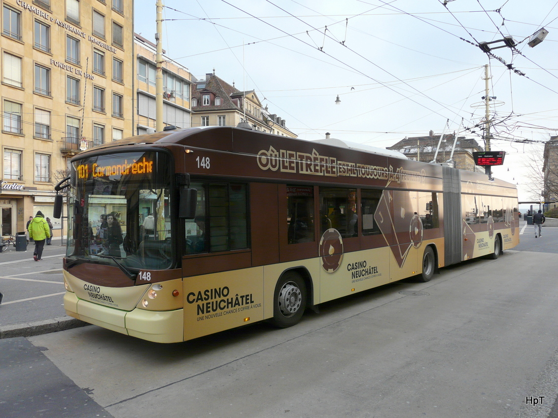 TransN Neuchâtel - Trolleybus Nr.148 unterwegs auf der Linie 101 in der Stadt Neuchâtel am 07.02.2015