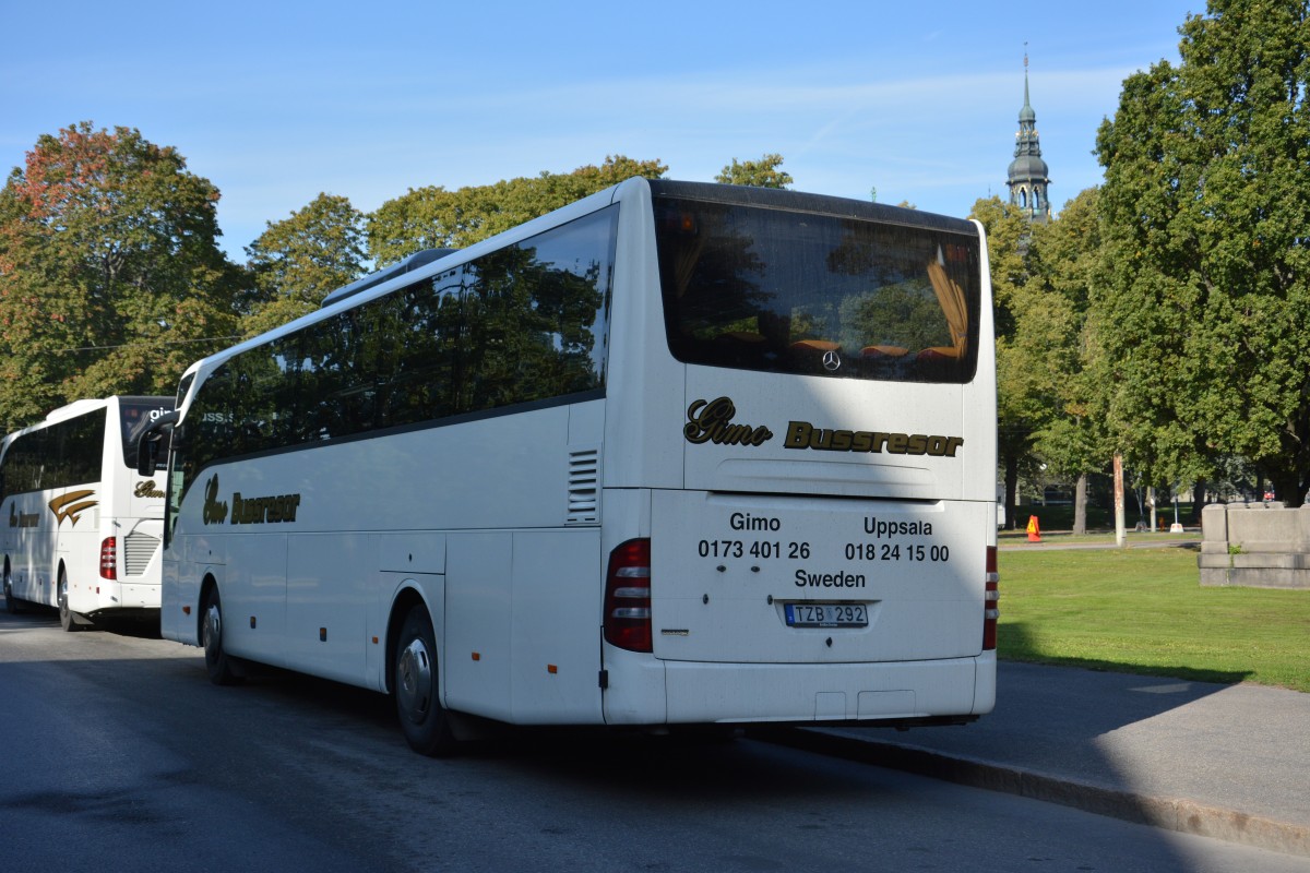 TZB 292 (Mercedes-Benz Tourismo). Aufgenommen am 18.09.2014 Stockholm Djurgårdsvägen.
