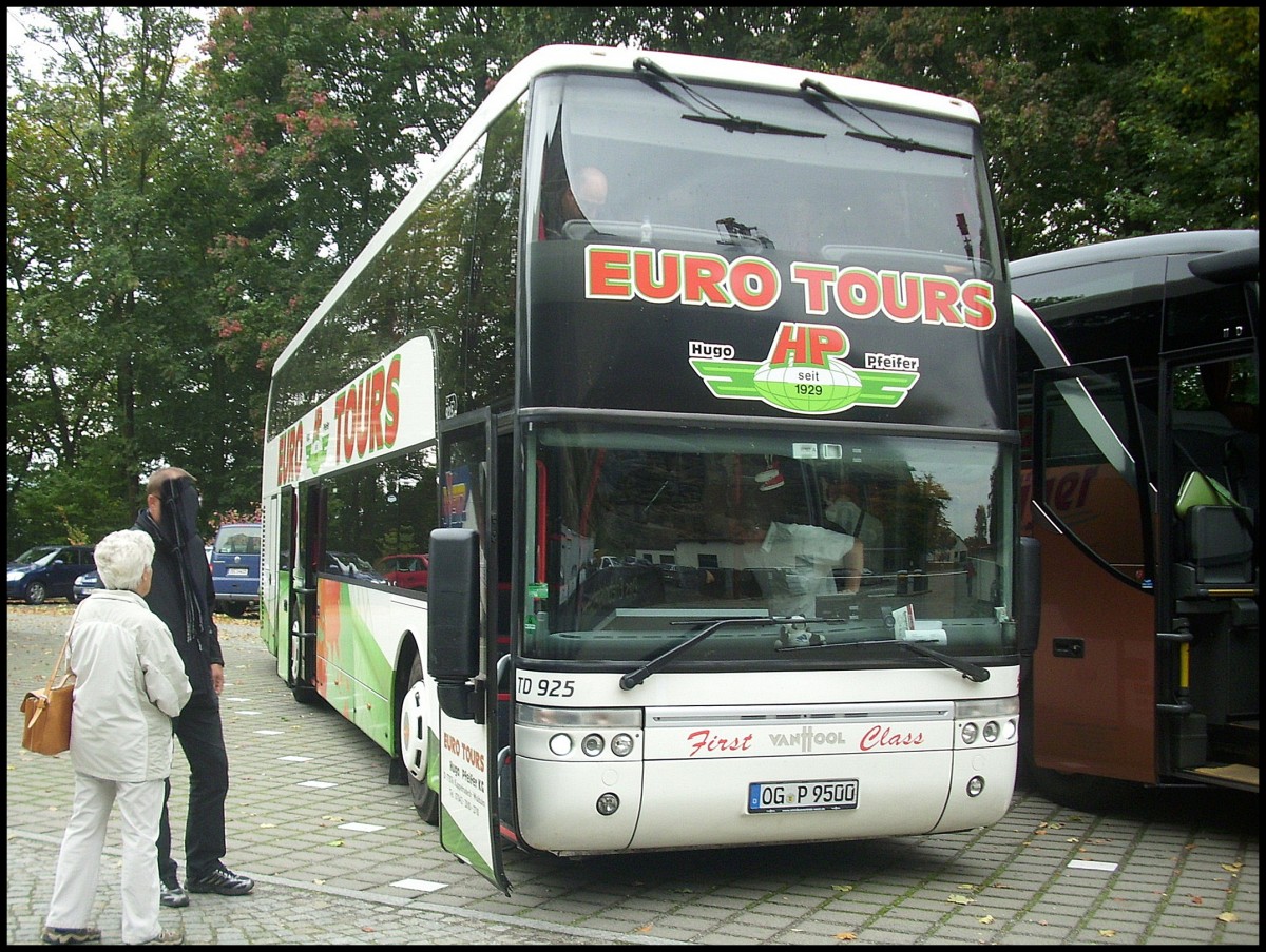 Van Hool TD925 von Euro Tours aus Deutschland bei der Festung Knigsstein am 05.10.2012
