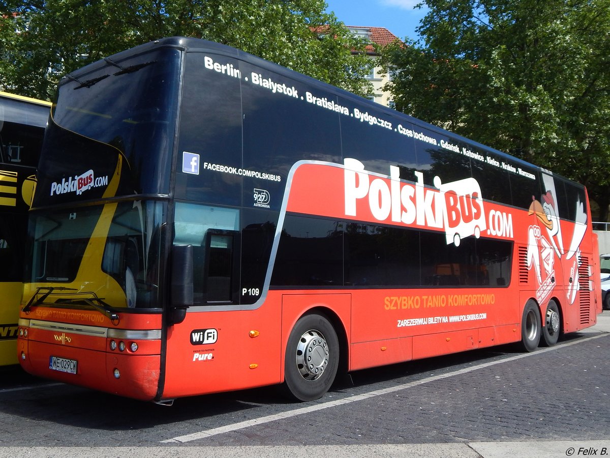 Van Hool TD927 von Polskibus aus Polen in Berlin.