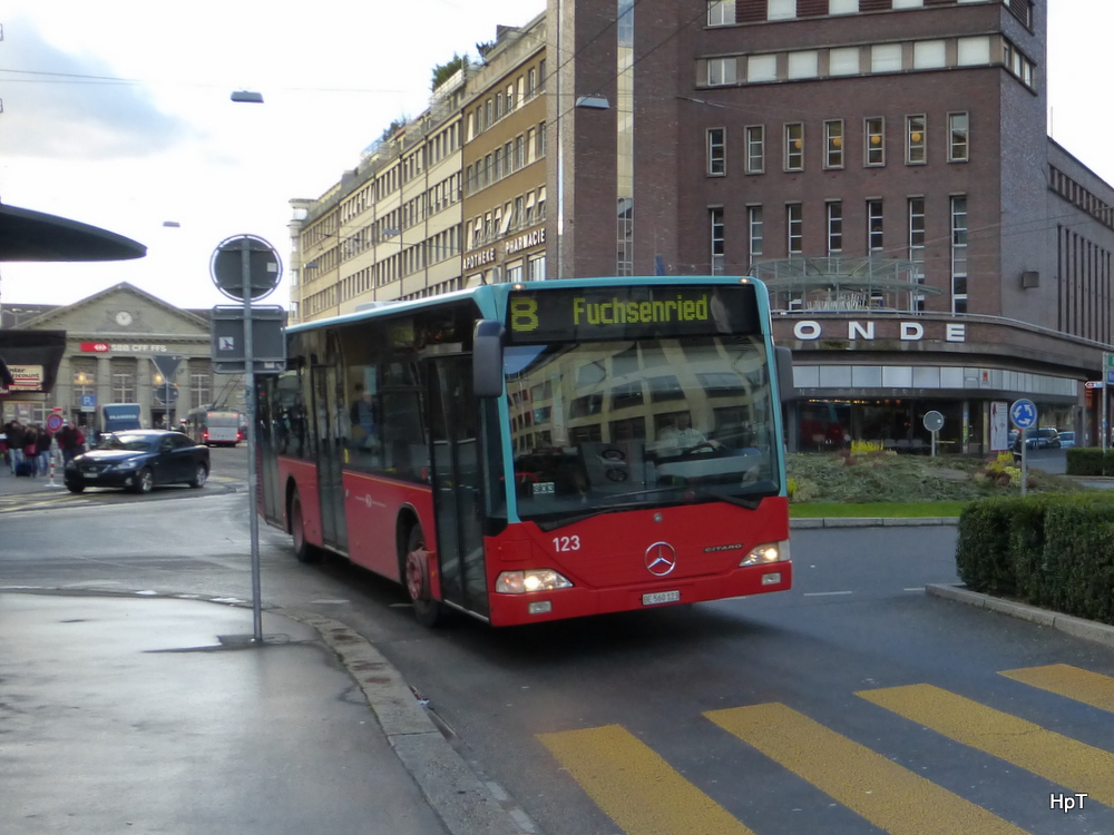 VB Biel - Mercedes Citaro Nr.123  BE  560123 unterwegs auf der Linie 8 in der Stadt Biel am 20.12.2014