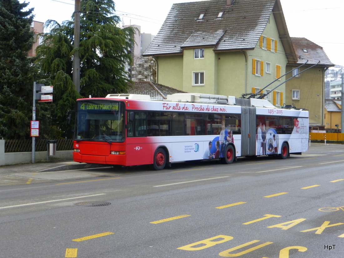 VB Biel - NAW Trolleybus Nr.90 unterwegs auf der Linie 4 in der Stadt Biel am 25.01.2015