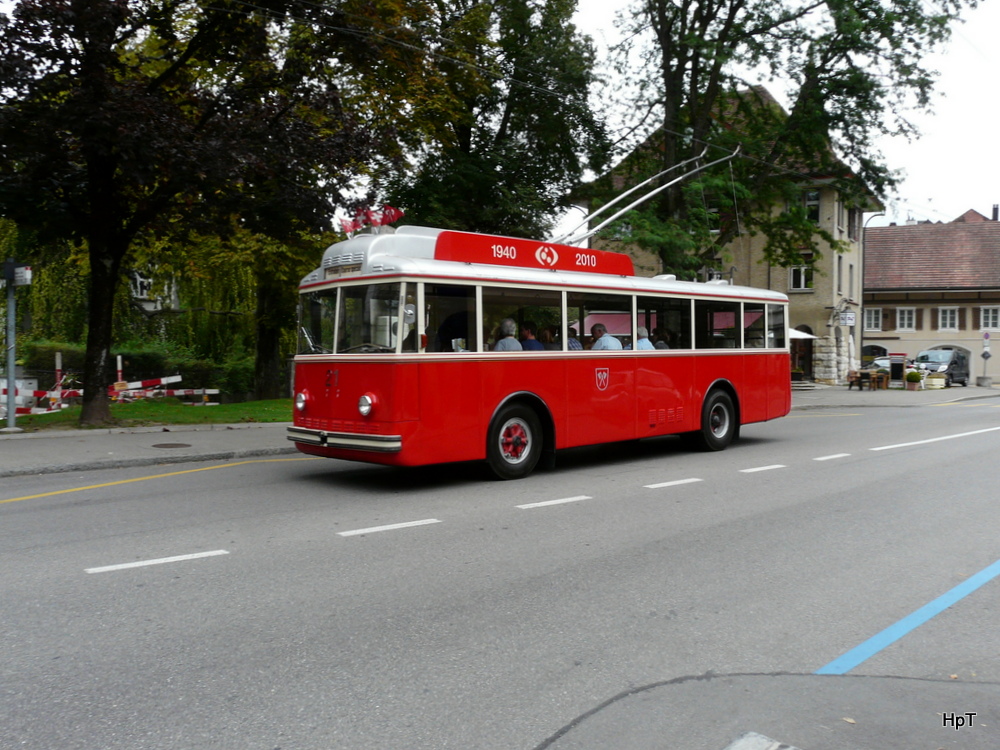 VB Biel - Oldtimer Trolley Nr.21 unterwegs auf Extrafahrt in Nidau am 14.09.2013