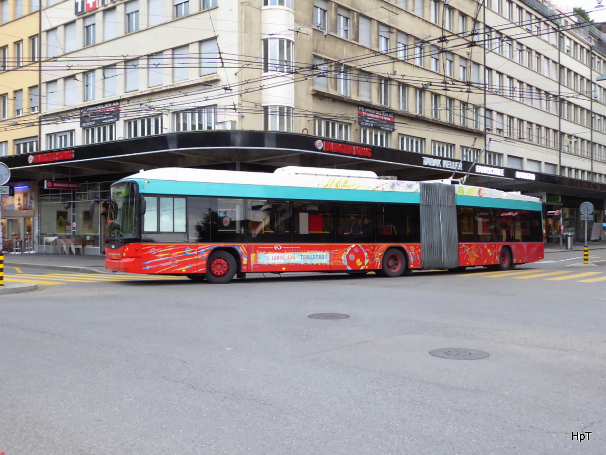 VB Biel - Trolleybus Nr.51 unterwegs auf der Linie 4 in der Stadt Biel am 19.06.2016