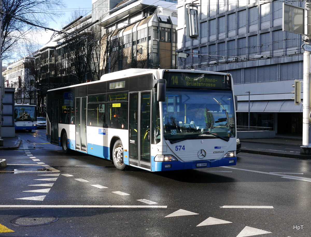 VBL - Mercedes Citaro Nr.574  LU 15060 unterwegs auf der Linie 14 in Luzern am 09.12.2017