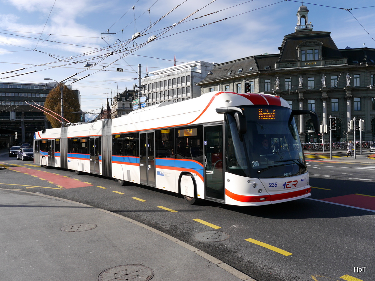 VBL - Trolleybus Nr.235 unterwegs auf der Linie 1 in Luzern am 28.03.2016