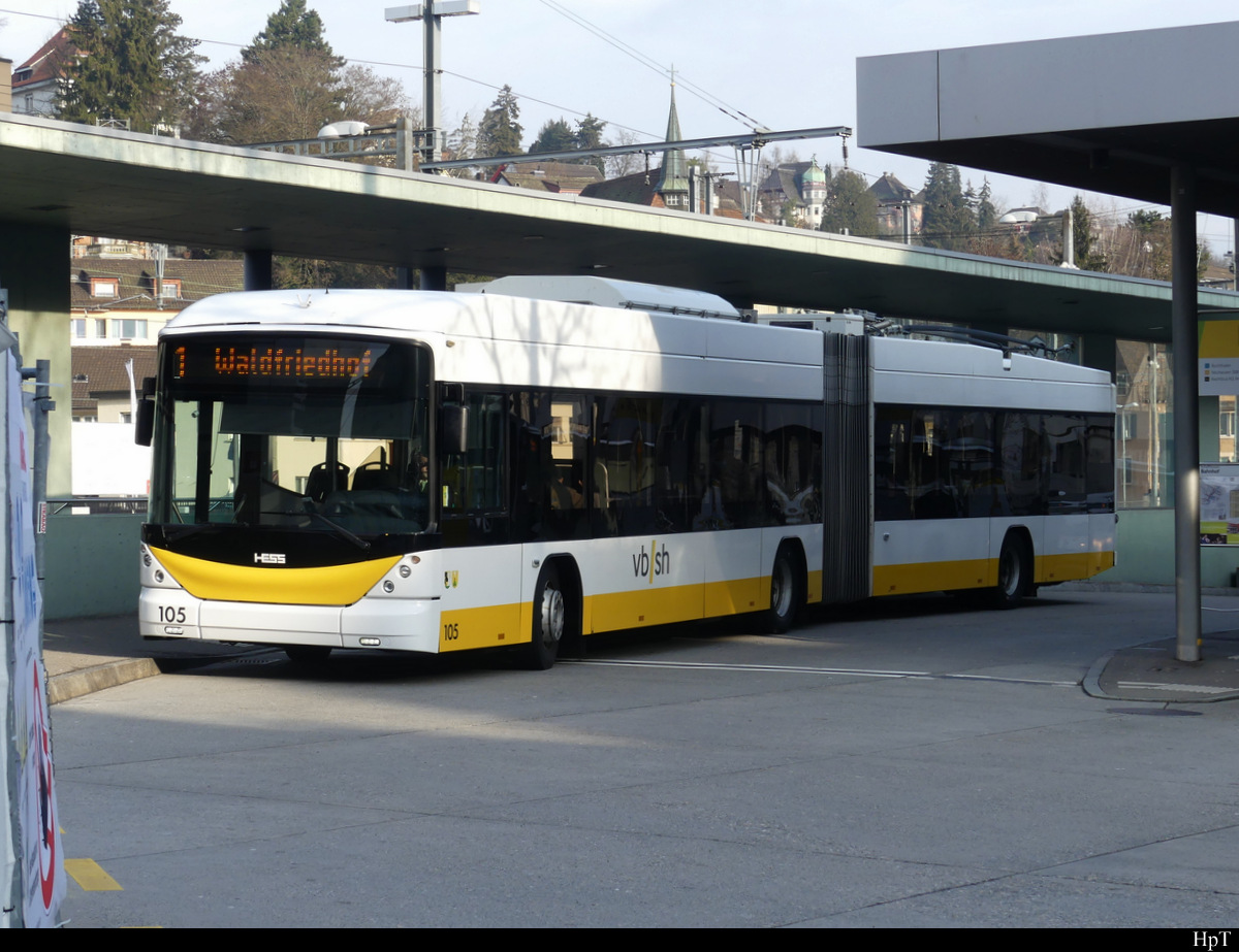 vb/sh - Hess Trolleybus Nr.105 bei den Bushaltestellen beim Bahnhof Schaffhausen am 05.02.2021