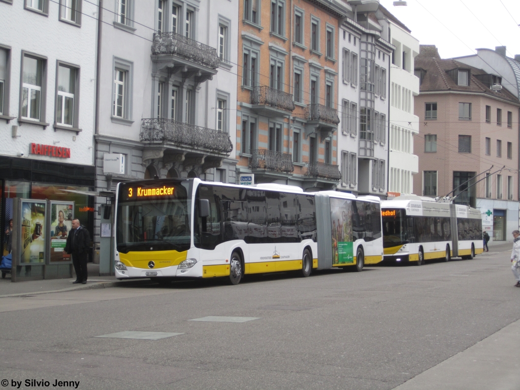 VBSH Nr. 14 + 104 (Mercedes Citaro C2 O530G + Hess Swisstrolley 3 BGT-N2C) am 9.4.2016 beim Bhf. Schaffhausen.