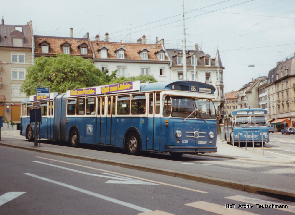 VBZ - Saurer  Nr.538 ZH ..... unterwegs auf der Linie 32 im Juli 1984 .. Archiv Teutschmann