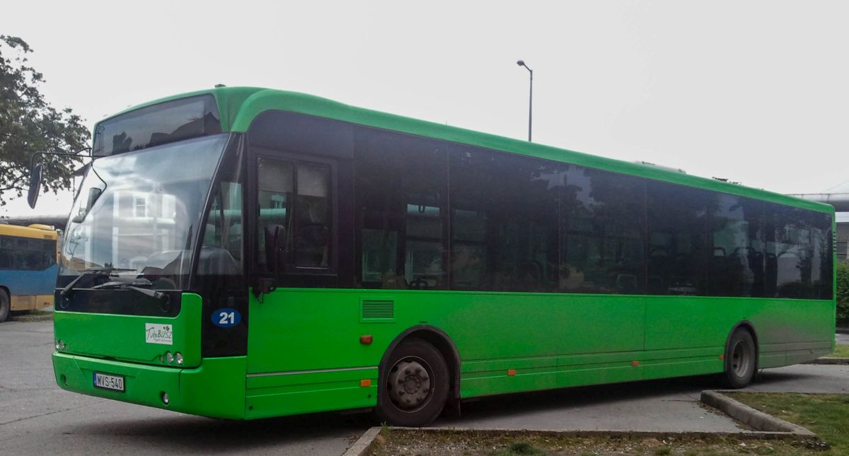 VDL Berkhof 200 Ambassador. Das lokale Verkehrsunternehmen hat solche Busse im Jahre 2014 aus Niederlande (Eindhoven) gekauft. Baujahr ist 2005, vorher war der Bus bei der Firma Breng - Novio in Einsatz. Foto: 04.05.2016