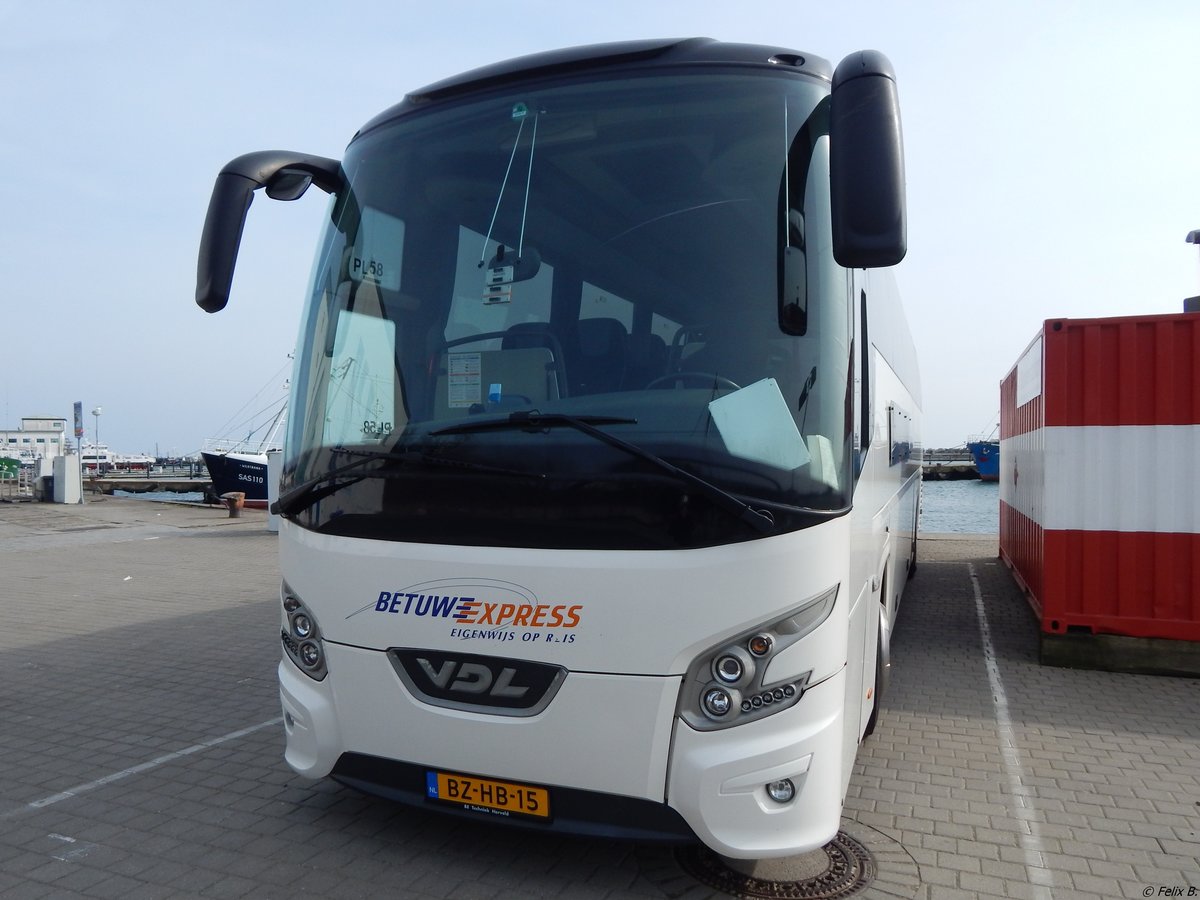 VDL Futura von Betuwe Express aus den Niederlanden im Stadthafen Sassnitz am 14.03.2015