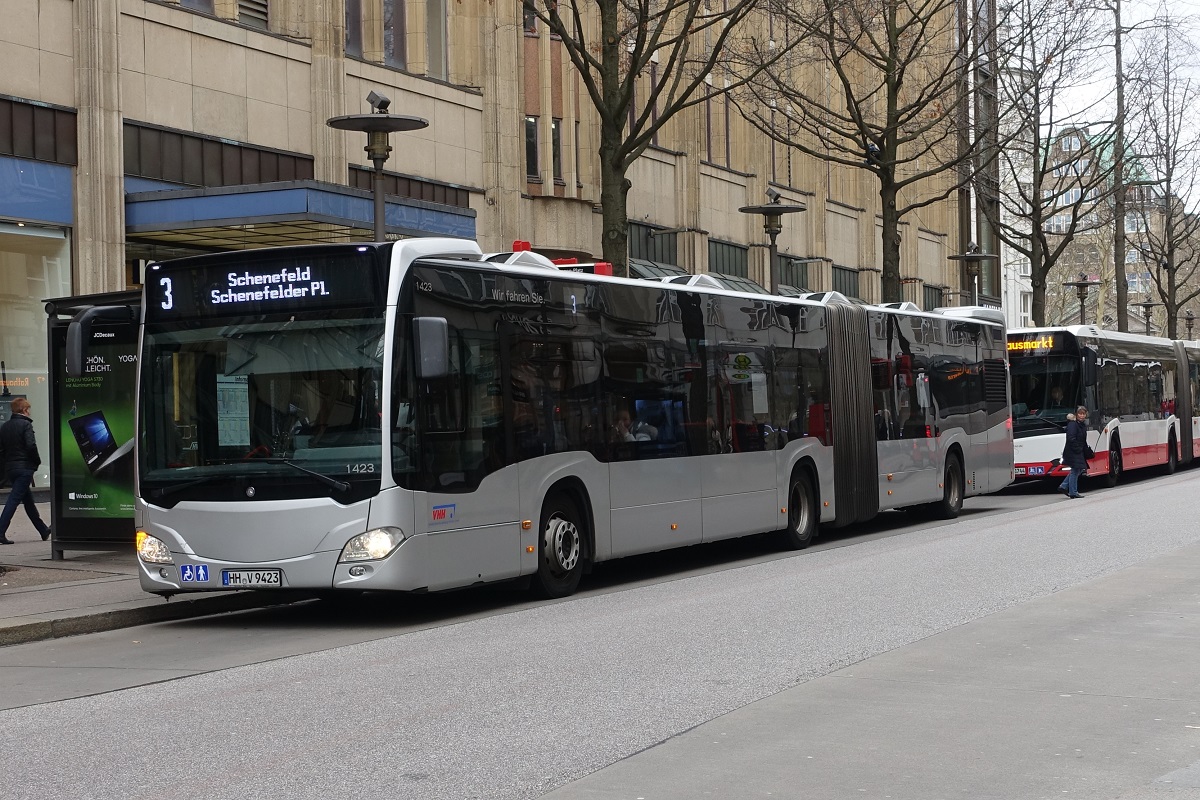 VHH 1423 (HH-V 9423), am 1.3.2019, Hamburg, Mönckebergstr. Linie 3 nach Schenefelder Platz, EvoBus Citaro G C2, 3-türig, EZ 2014