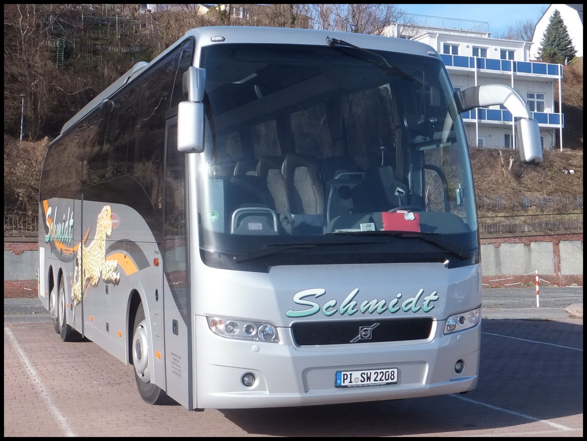 Volvo 9700 von Schmidt aus Deutschland im Stadthafen Sassnitz am 08.03.2014