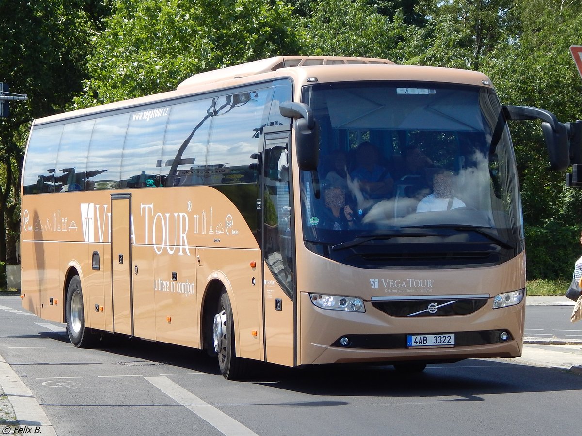 Volvo 9700 von Vega Tour aus Tschechien in Berlin am 11.06.2016