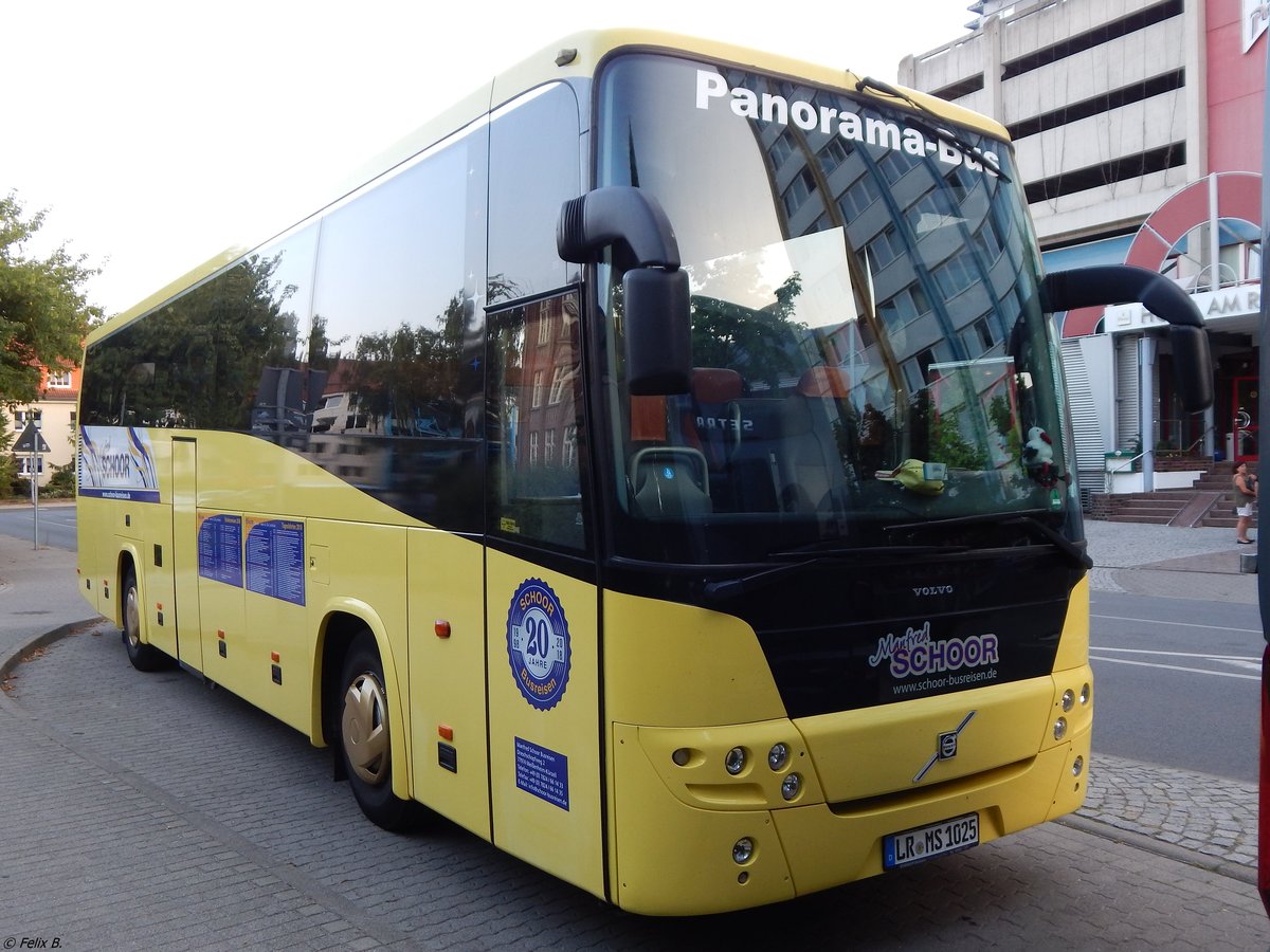 Volvo 9900 von Manfred Schoor Busreisen aus Deutschland in Neubrandenburg am 07.08.2018