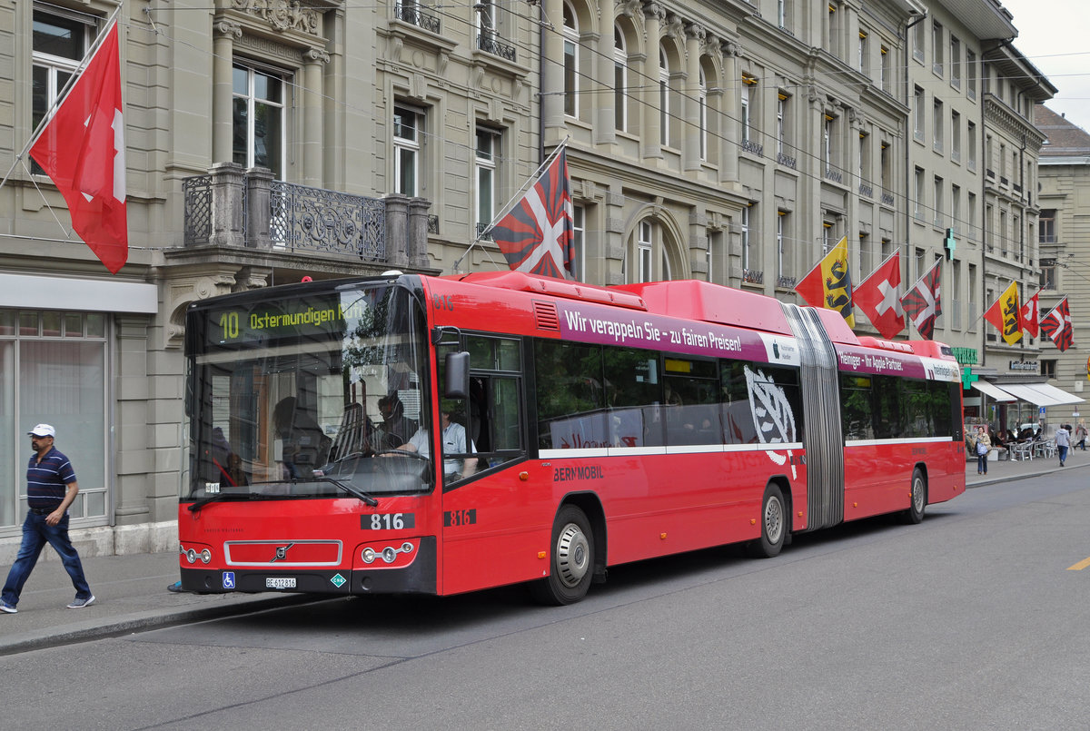 Volvo Bus 816, auf der Linie 10, beim Bubenbergplatz. Die Aufnahme stammt vom 09.05.2016.