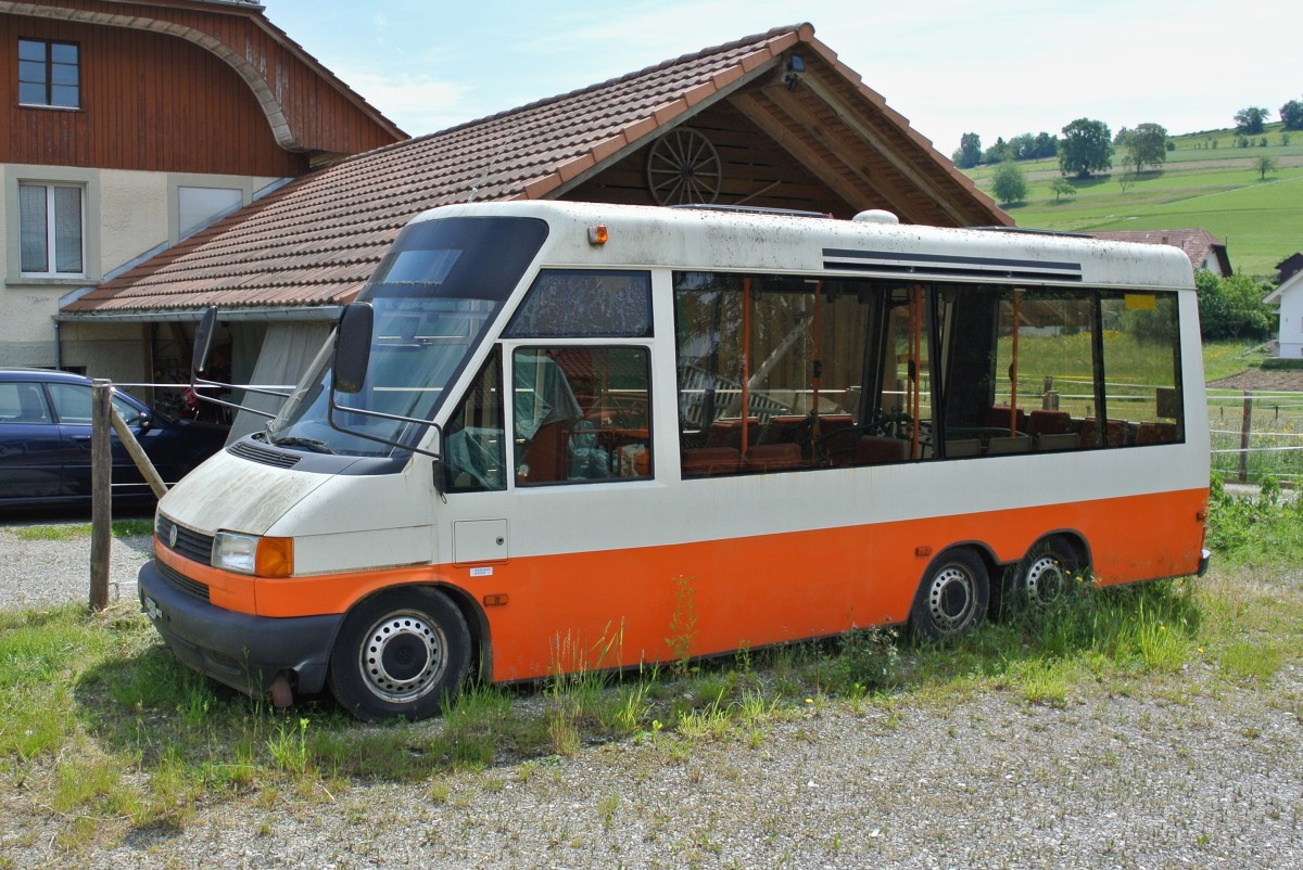 VW Kleinbus ex. BSU abgestellt in Bibern, 25.05.2014.