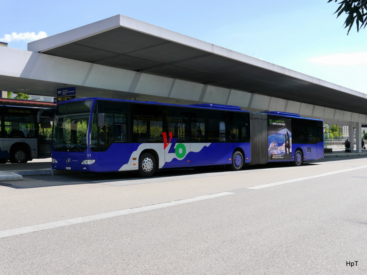 VZO - Mercedes Citaro Nr.117  ZH 745117 unterwegs auf der Linie 921 beim Bahnhof Meilen am 29.06.2016