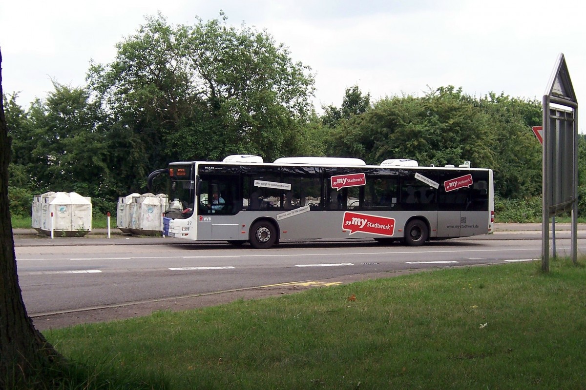 Wagen 37 der Völklinger Verkehrsbetriebe, MAN LC 323, aus dem Jahre 2012, hier am 18.07.2014 auf der Linie 185.