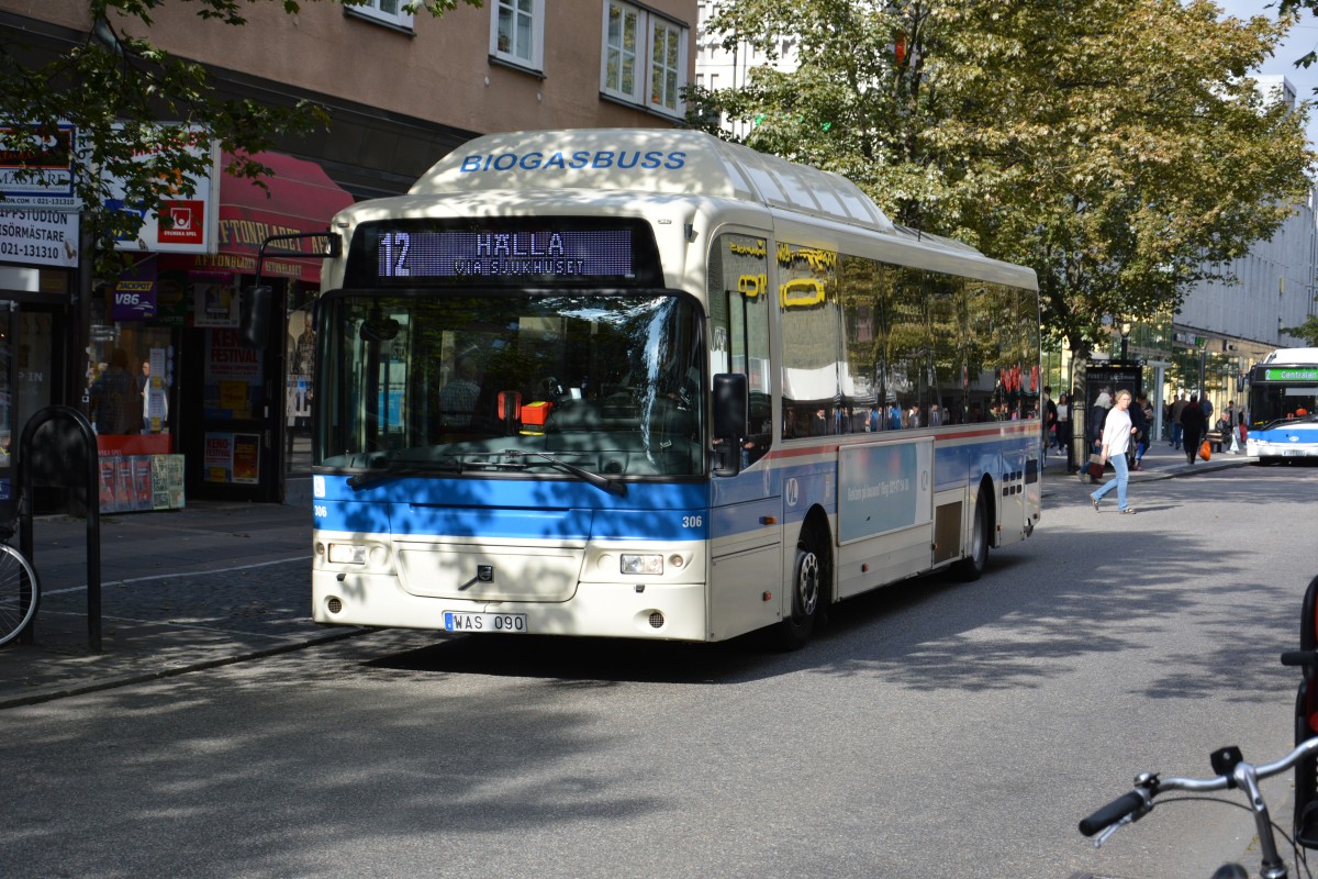WAS 090 (Volvo 8500 CNG) in der Innenstadt von Västerås. Aufgenommen am 17.09.2014.