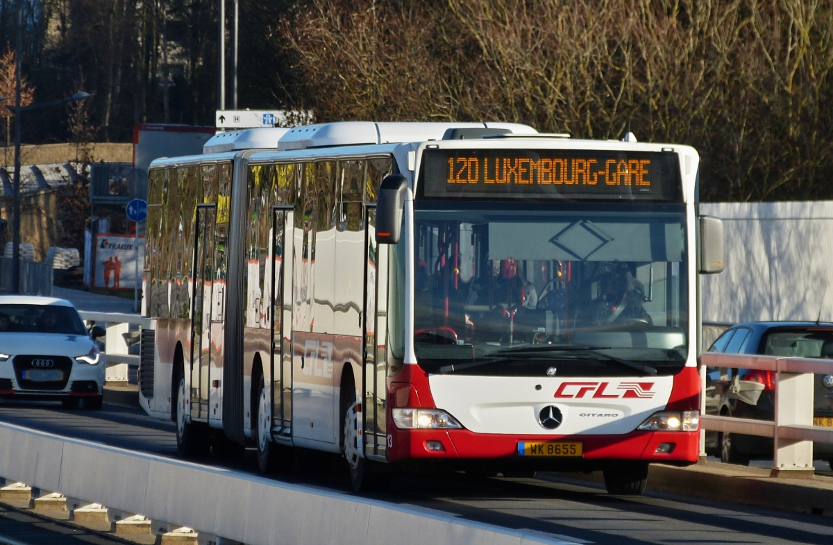 WK 8655, Mercedes Benz Citaro des CFL, in den Straßen der Stadt Luxemburg aufgenommen am 11.12.2018.