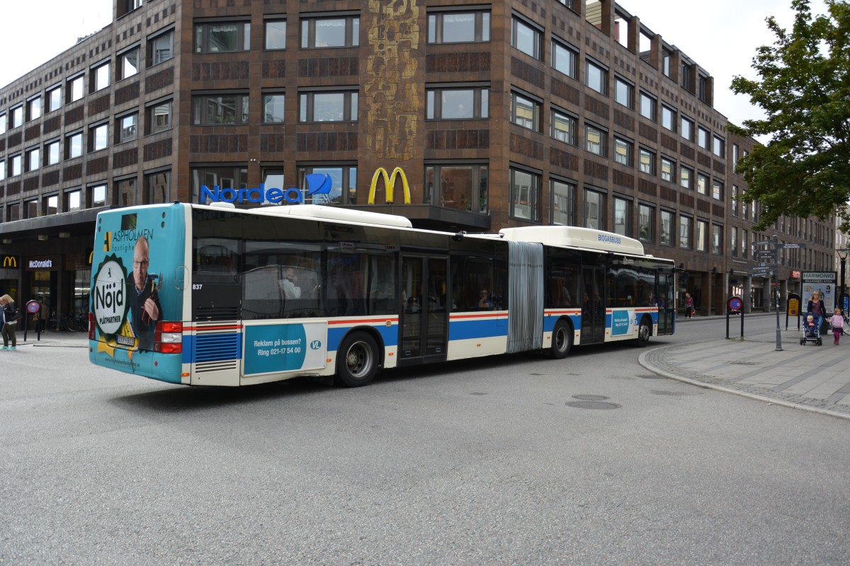XKP 903 (MAN Lion's City CNG) in der Innenstadt von Västerås. Aufgenommen am 17.09.2014.