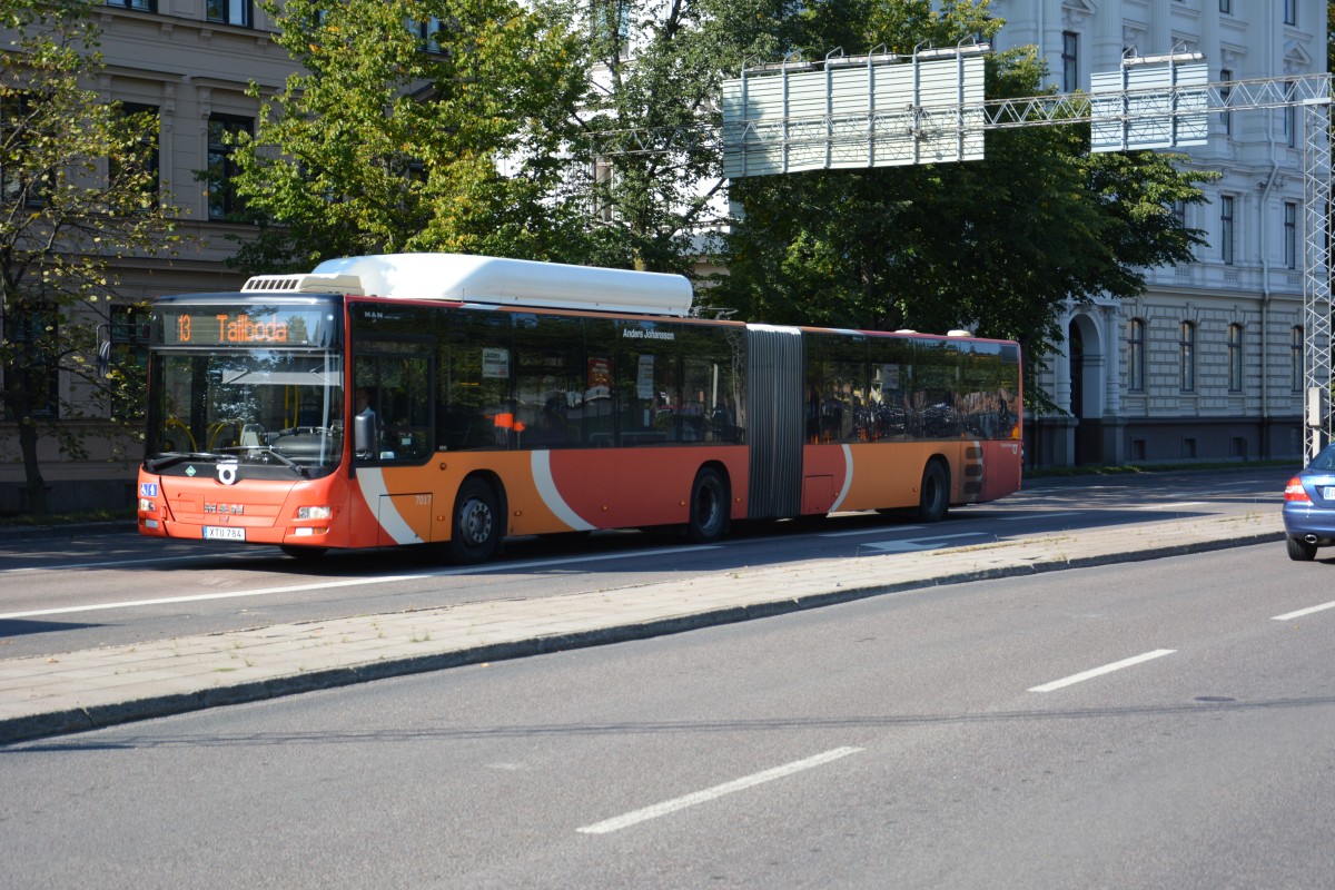 XTU 754 fährt am 11.09.2014 auf der Linie 13 nach Tallboda. Aufgenommen Stadt Linköping.