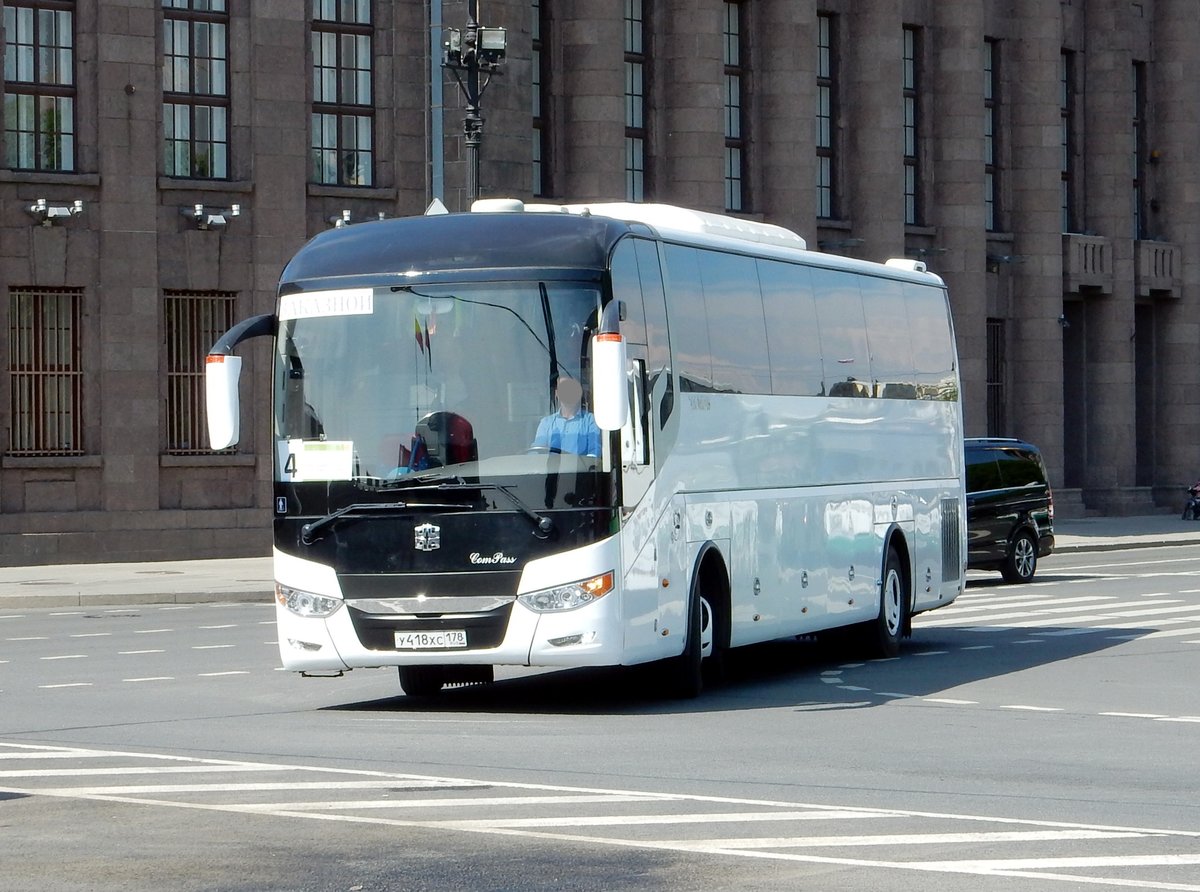 Zhongtong Reisebus am 18.05.18 in St. Petersburg