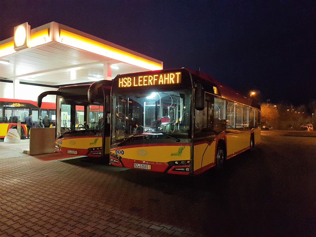 Zwei Nagelneue HSB Solaris Urbino 12 am 07.03.17 in Langenselbold. Ich arbeite direkt in der Nähe und habe die Busse Morgens um 06 Uhr mit dem Handy fotografiert. Dies war Zufall . Die Busse kamen gerade aus Polen vom Solaris Werk und wurden nach Hanau überführt