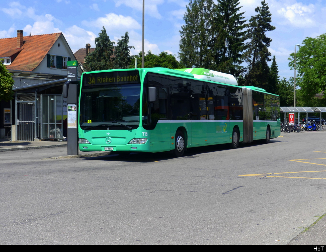 BVB - Mercedes Citaro Nr.715 unterwegs in Bottmingen am 10.06.2023