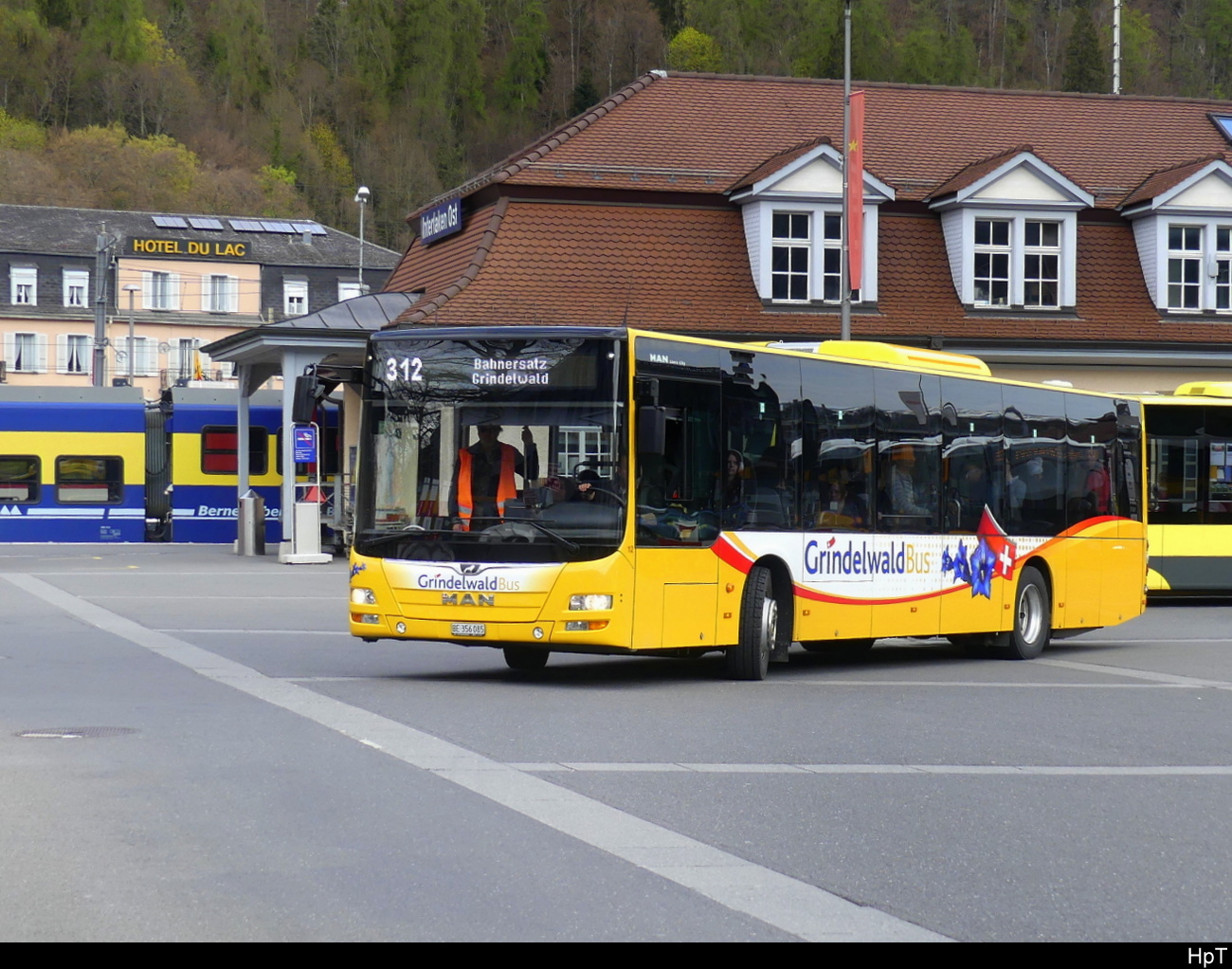 Grindelwald Bus - MAN Lion`s City  BE  256085 in Interlaken als Bahnersatz für die BOB auf den Linien Interlaken - Grindelwald / Interlaken - Lauterbrunnen am 22.04.2023