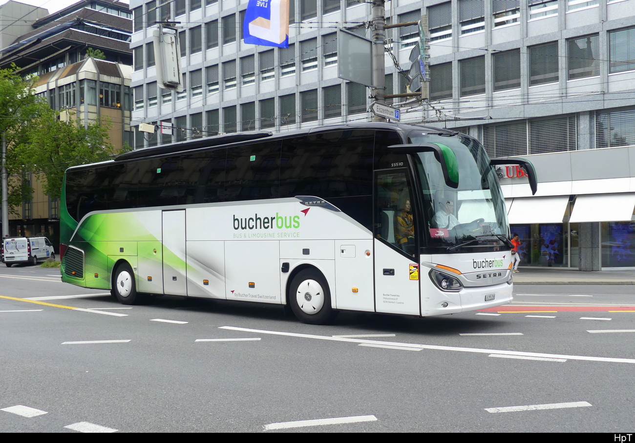 Reisebus - Setra S 515 HD unterwegs in der Stadt Luzern am 27.07.2023